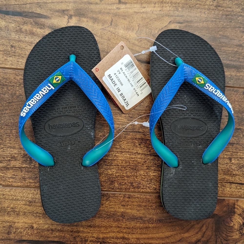 Havaianas in a size 2 youth